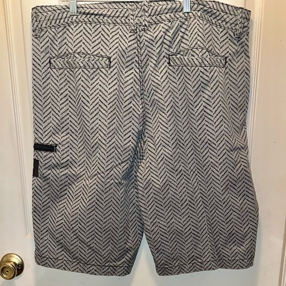 PARISH NATION Men’s Print Shorts. Sz 40 - Picture 4 of 10